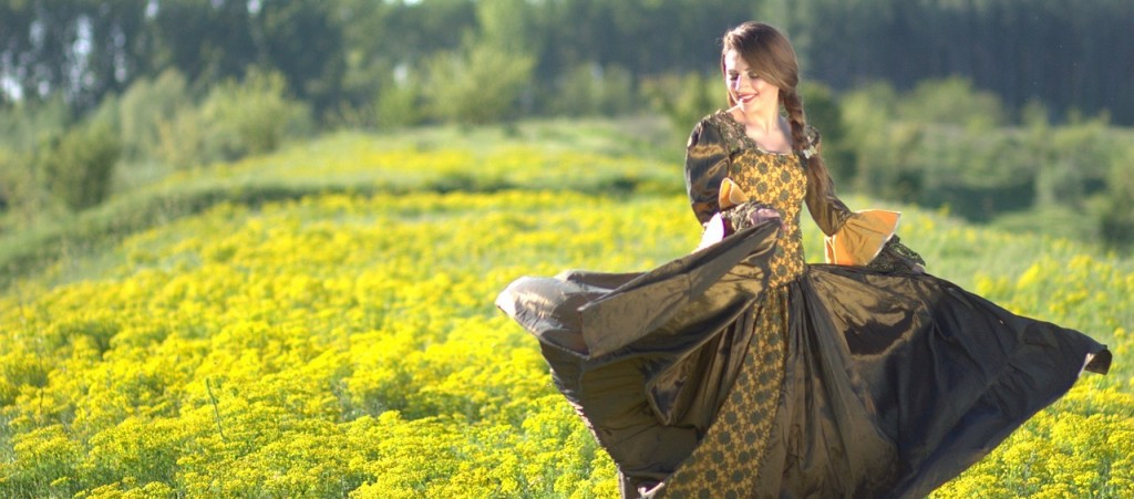 girl-1349272_1280